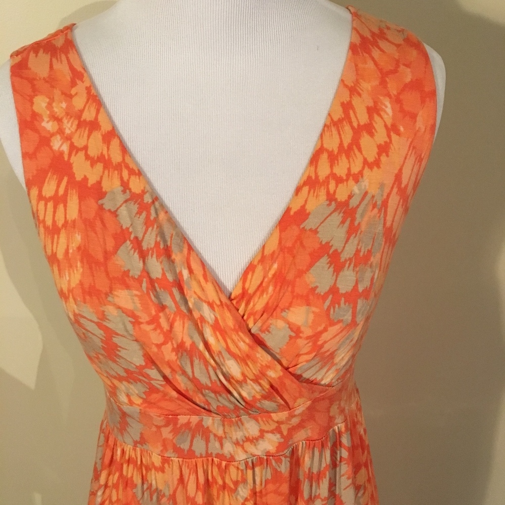 Dress - Picture 3 of 3